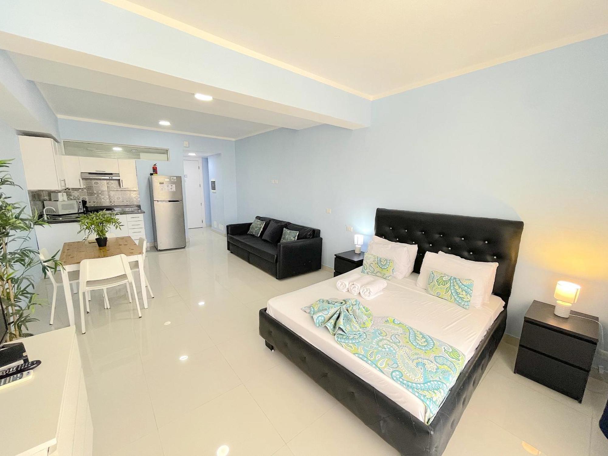 Ducassi Suites Studios Vacation Hotel Rooftop Pool Beach & Spa Punta Cana Exterior photo