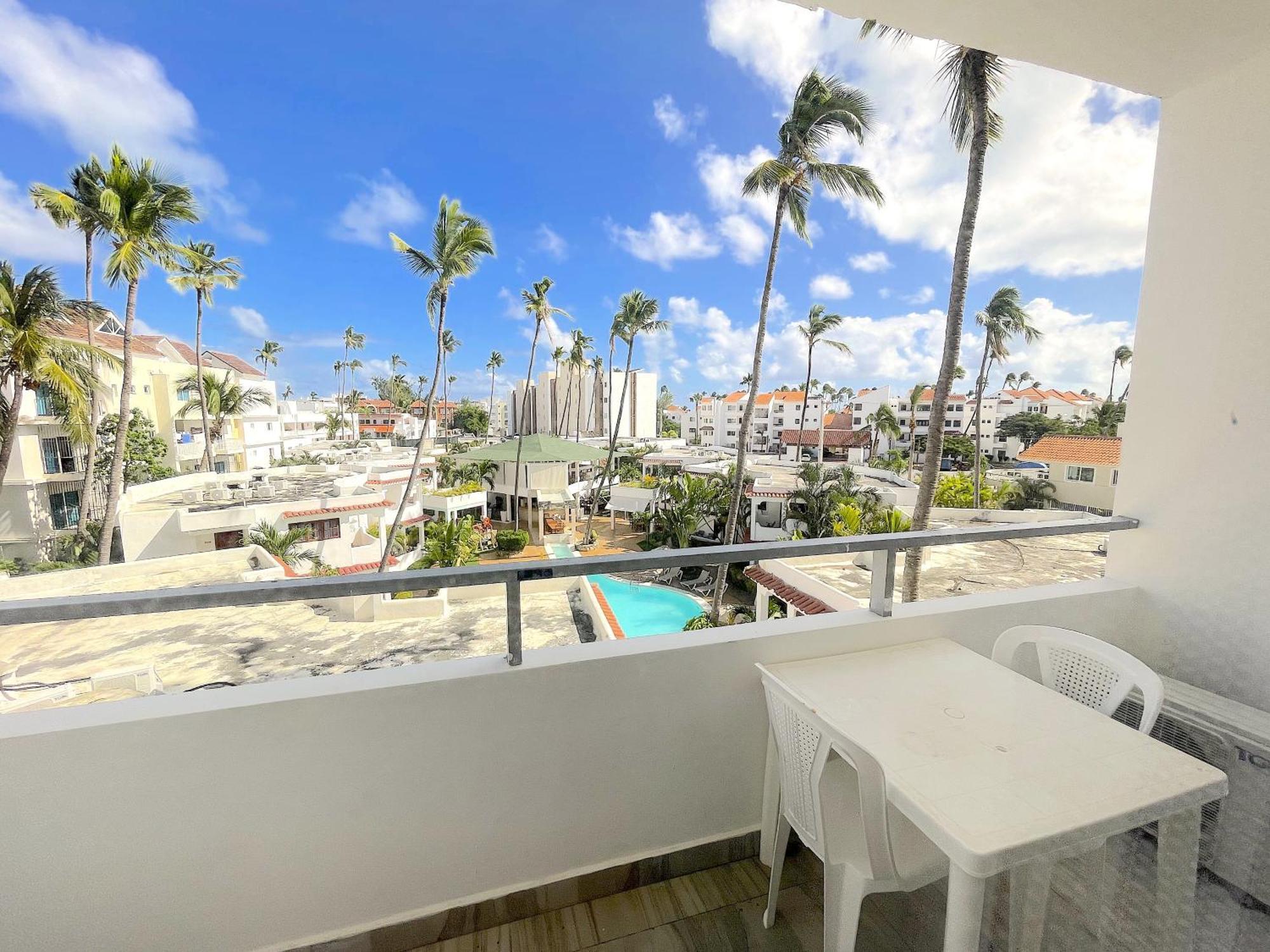 Ducassi Suites Studios Vacation Hotel Rooftop Pool Beach & Spa Punta Cana Exterior photo